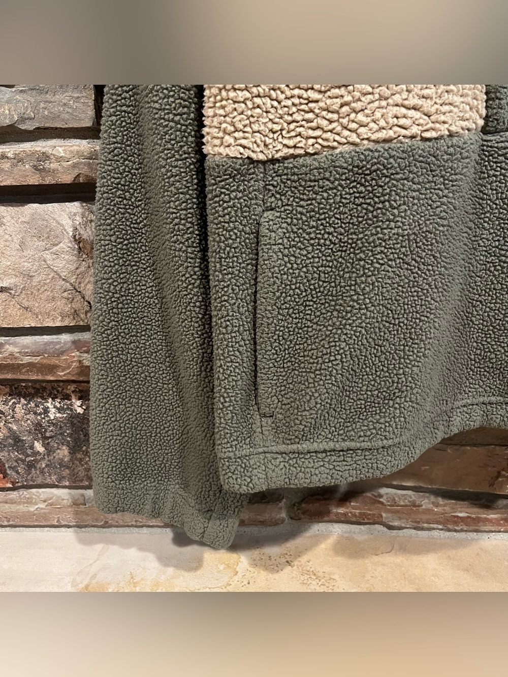 Columbia Two-Tone Teddy Jacket in Beige and Olive - Picture 4 of 7